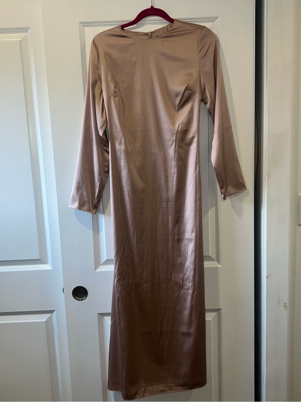 VEILED Long sleeve double lined satin dress